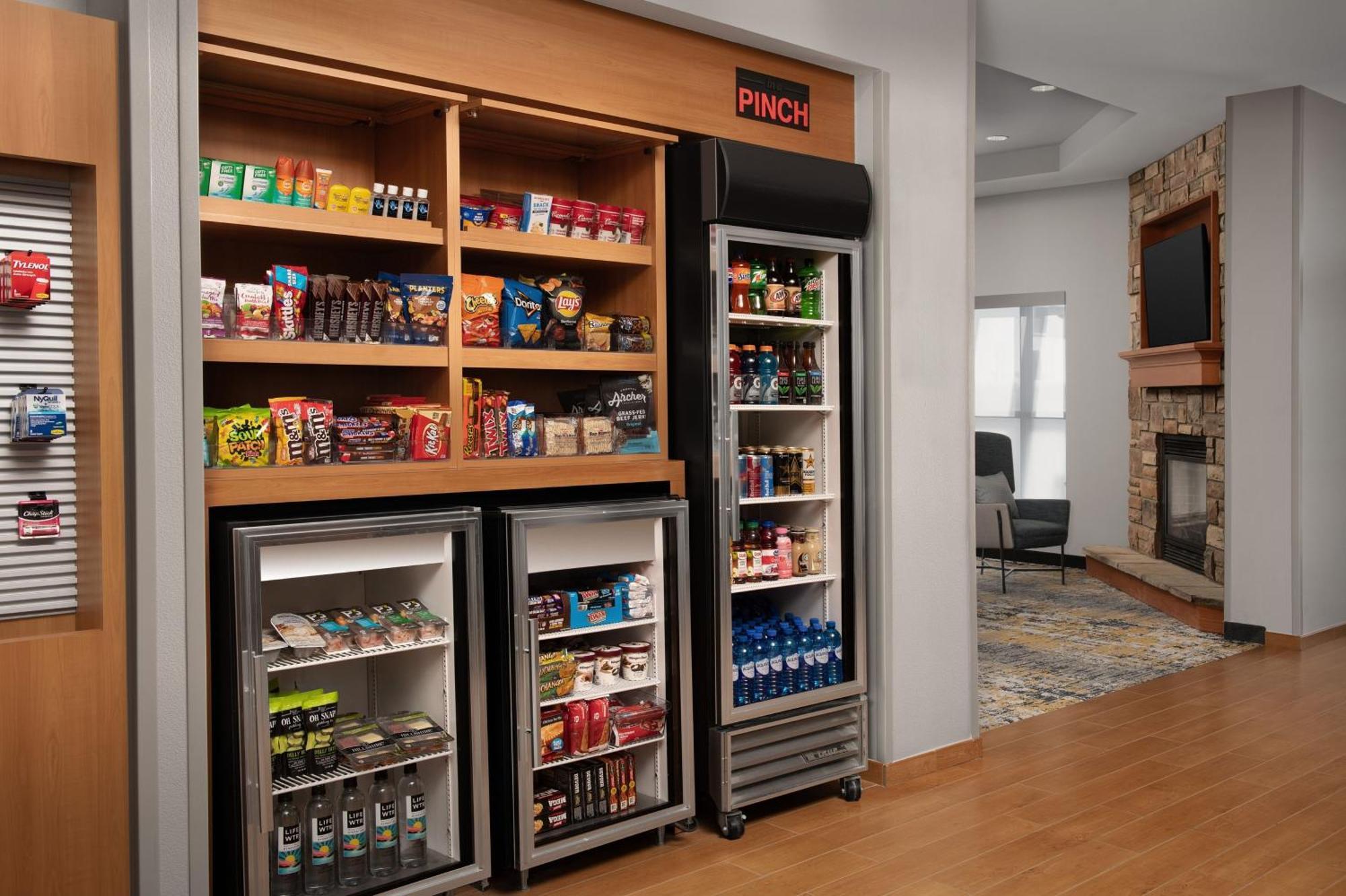 Towneplace Suites By Marriott Cheyenne Southwest/Downtown Area Bagian luar foto