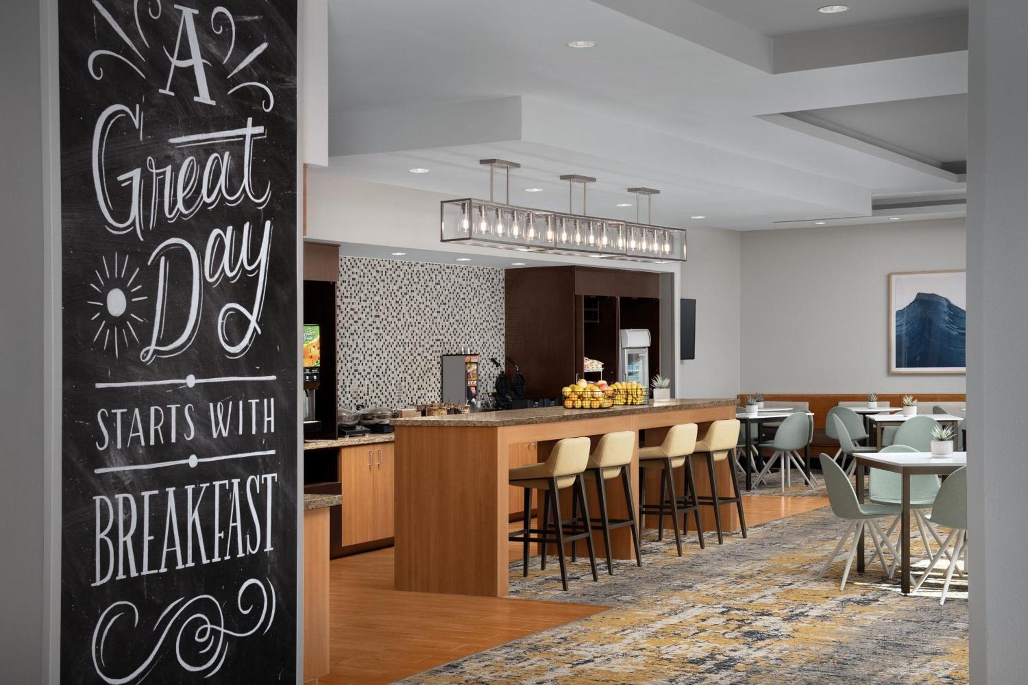 Towneplace Suites By Marriott Cheyenne Southwest/Downtown Area Bagian luar foto