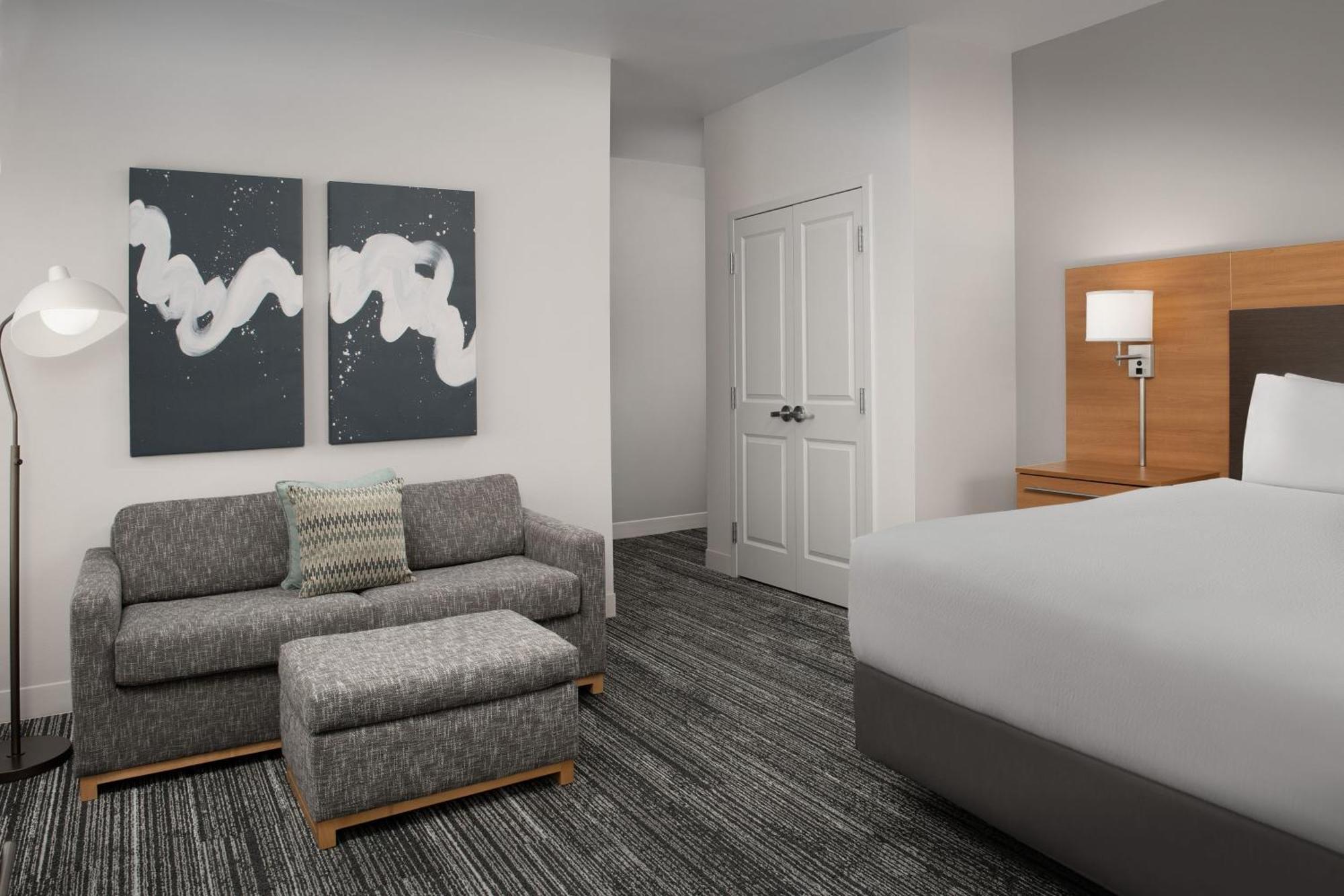 Towneplace Suites By Marriott Cheyenne Southwest/Downtown Area Bagian luar foto